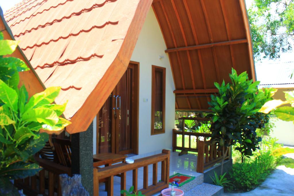 Tapada Apartment Gili Air Exterior photo