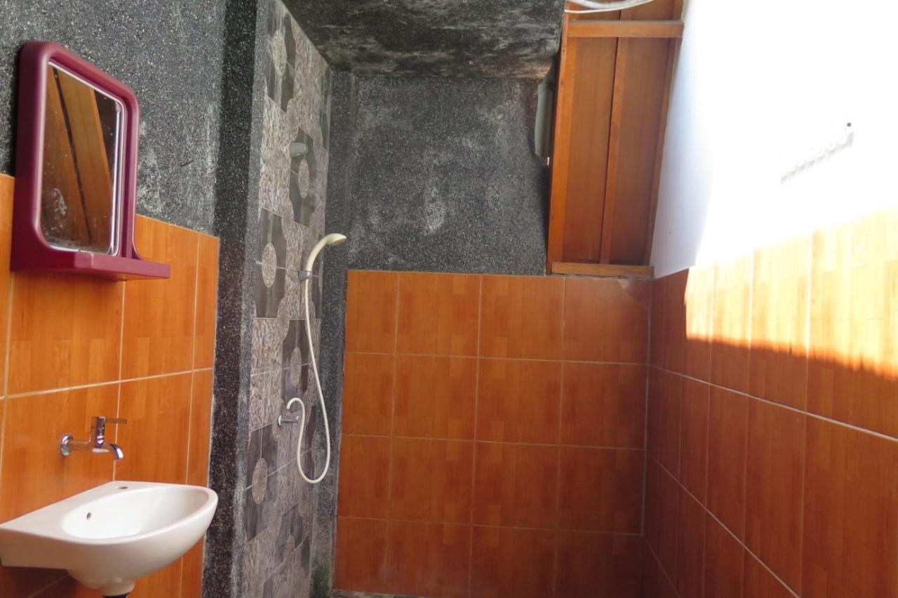 Tapada Apartment Gili Air Exterior photo